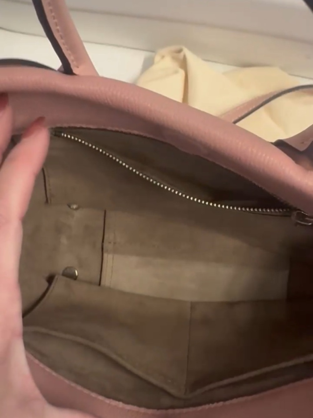Louis Vuitton Veau Cachemire Tuffatage W BB Bag with Crossbody Leather Strap - Picture 6 of 11